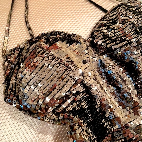 NWT (2/4/6/8/12)French Connection metallic sequin mini ruffle antique gold black - Picture 7 of 17